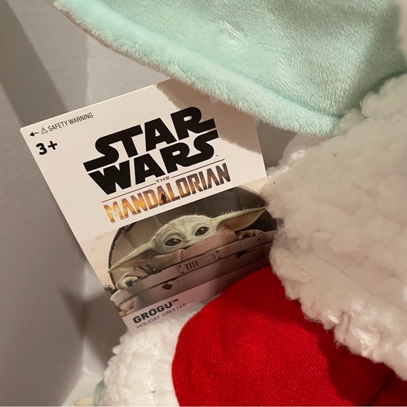 HTF Disney Baby Yoda Plush Star Wars Mandalorian Grogu Holiday Greeter 2022 - Picture 3 of 13